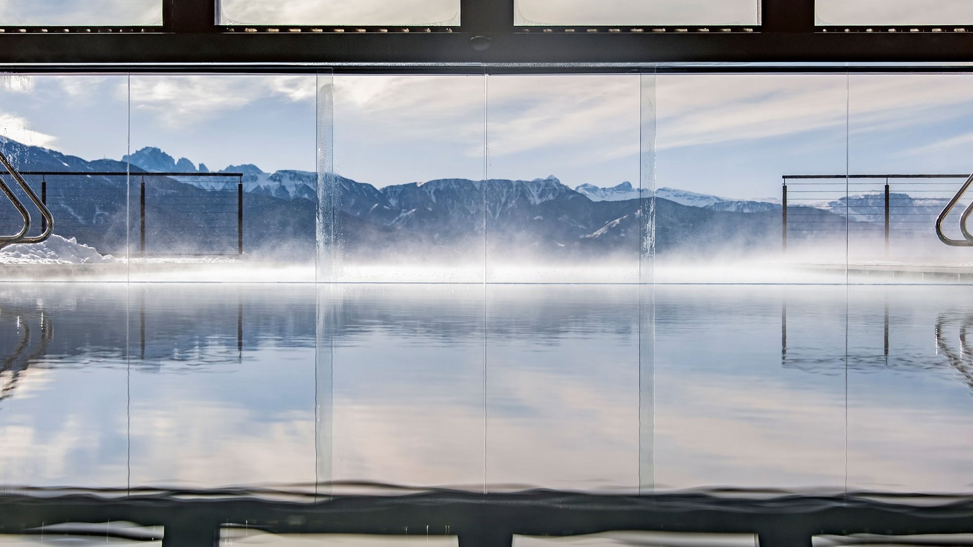 Der Huberhof in Meransen: willkommen! hotel südtirol infinity pool